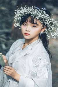 《世婚》作者：意千重