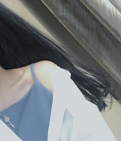 黑帽子魔女与她的兔子